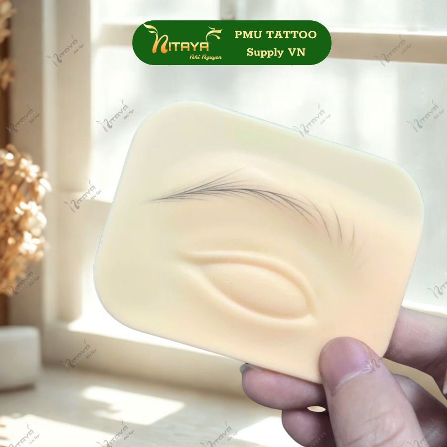 หนังเทียมฝึกสักคิ้ว 3D แบบนูน 1 คู่ (2 แผ่น)  สำหรับฝึก hairstroke shading eyebrow ราคา ถูกที่สุด ดีลบีเคเค