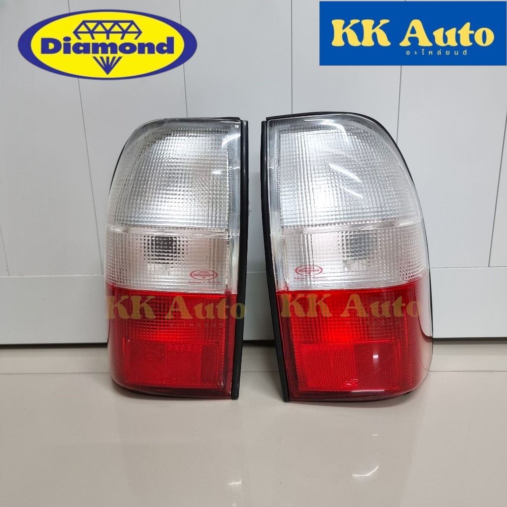 เสื้อไฟท้าย MITSUBISHI STRADA มิตรซูบิชิ สตราด้า 2สี ขาวแดง ปี2001-2005 ยี่ห้อ ตราเพชร DIAMOND
