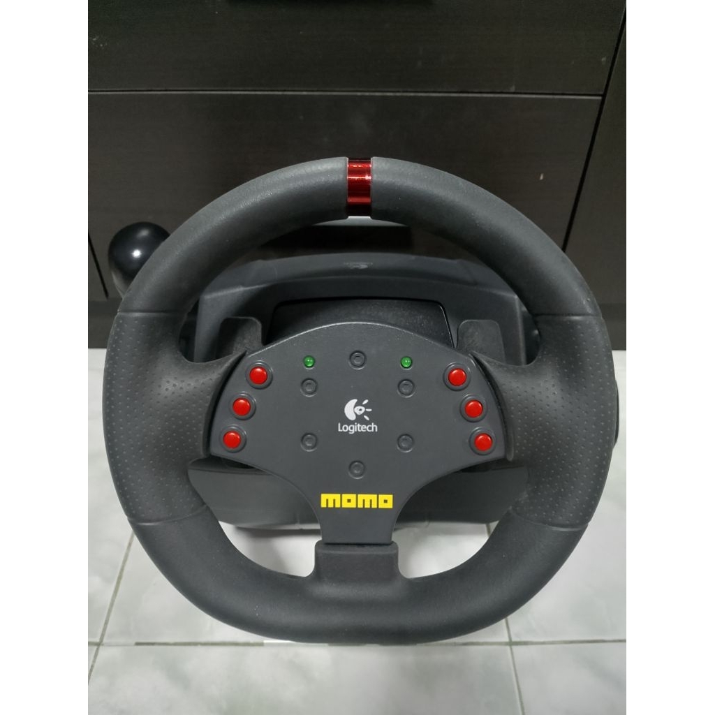 จอยพวงมาลัย PC Logitech MOMO Racing Force Feedback Wheel (มือสอง)