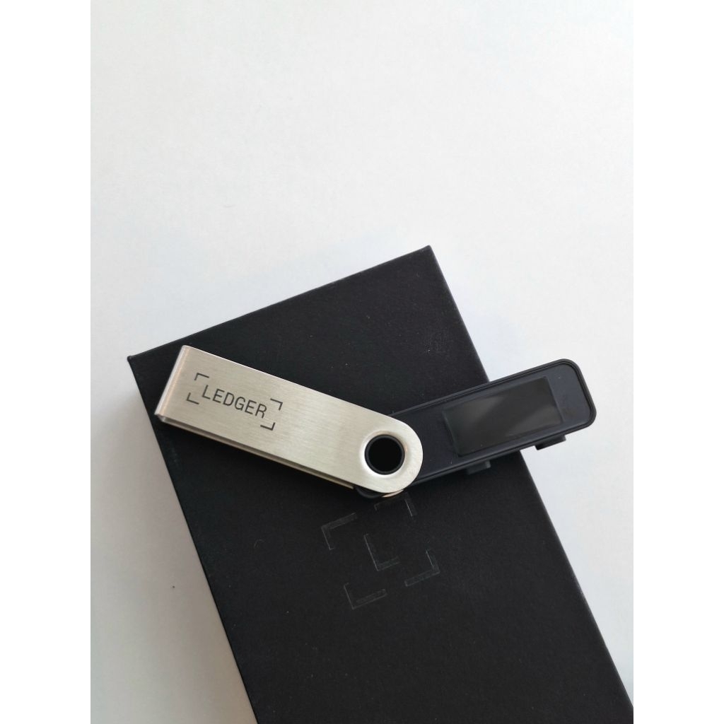 Ledger Nano S Plus Secure Crypto and NFT Wallet