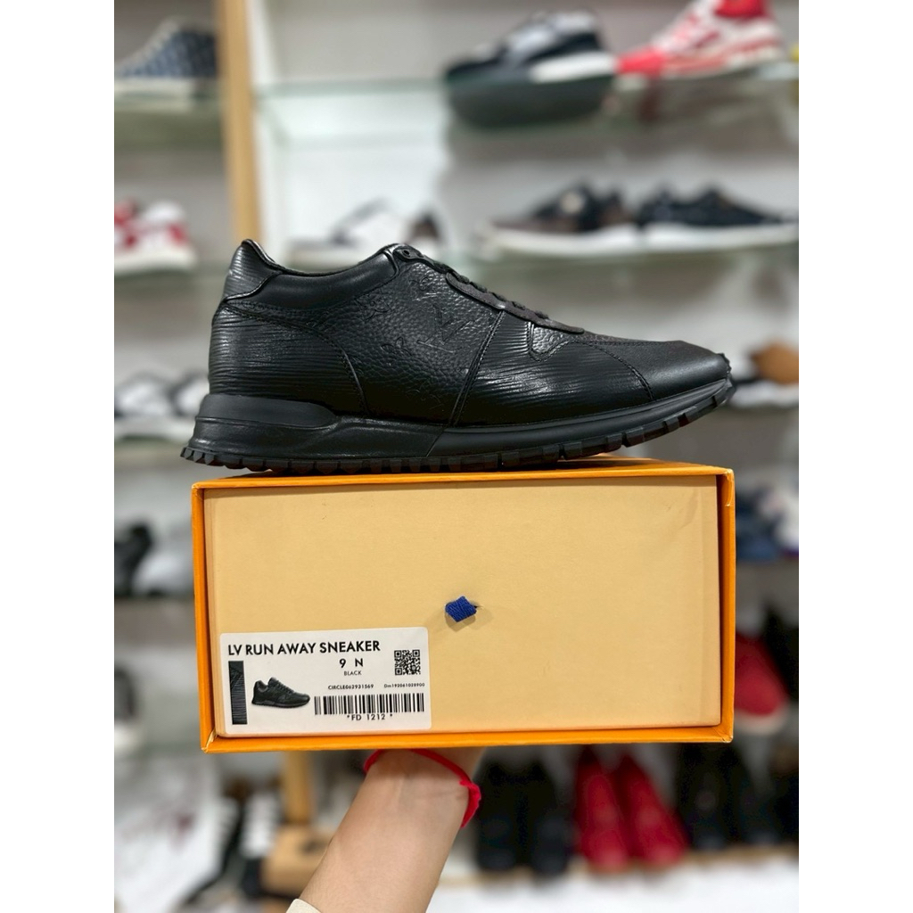 [ พร้อมส่ง ] LV Trainer Sneaker Size 40 - 46 [ ORI ]