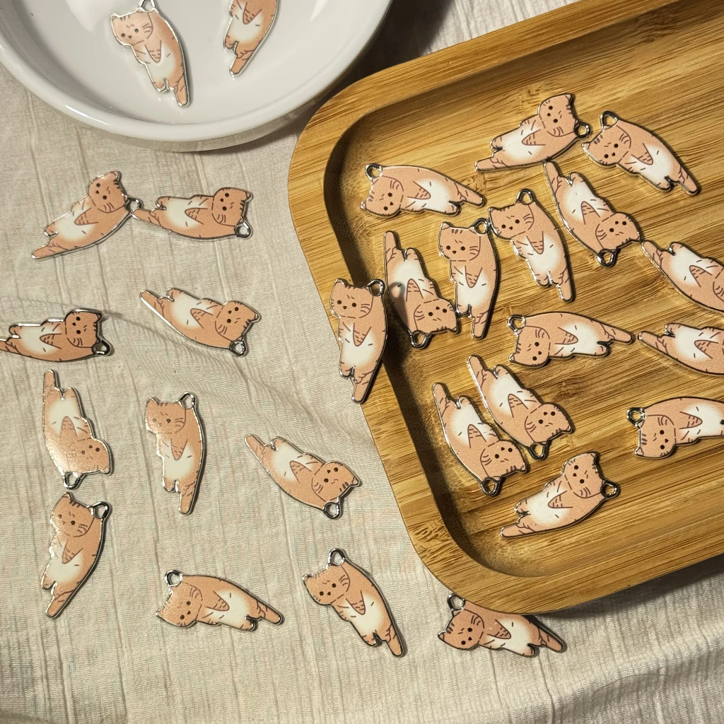 (มีส่งด่วน!!) จี้โลหะ แมวเหมียว 3 สี ราคา/ชิ้น DIY
