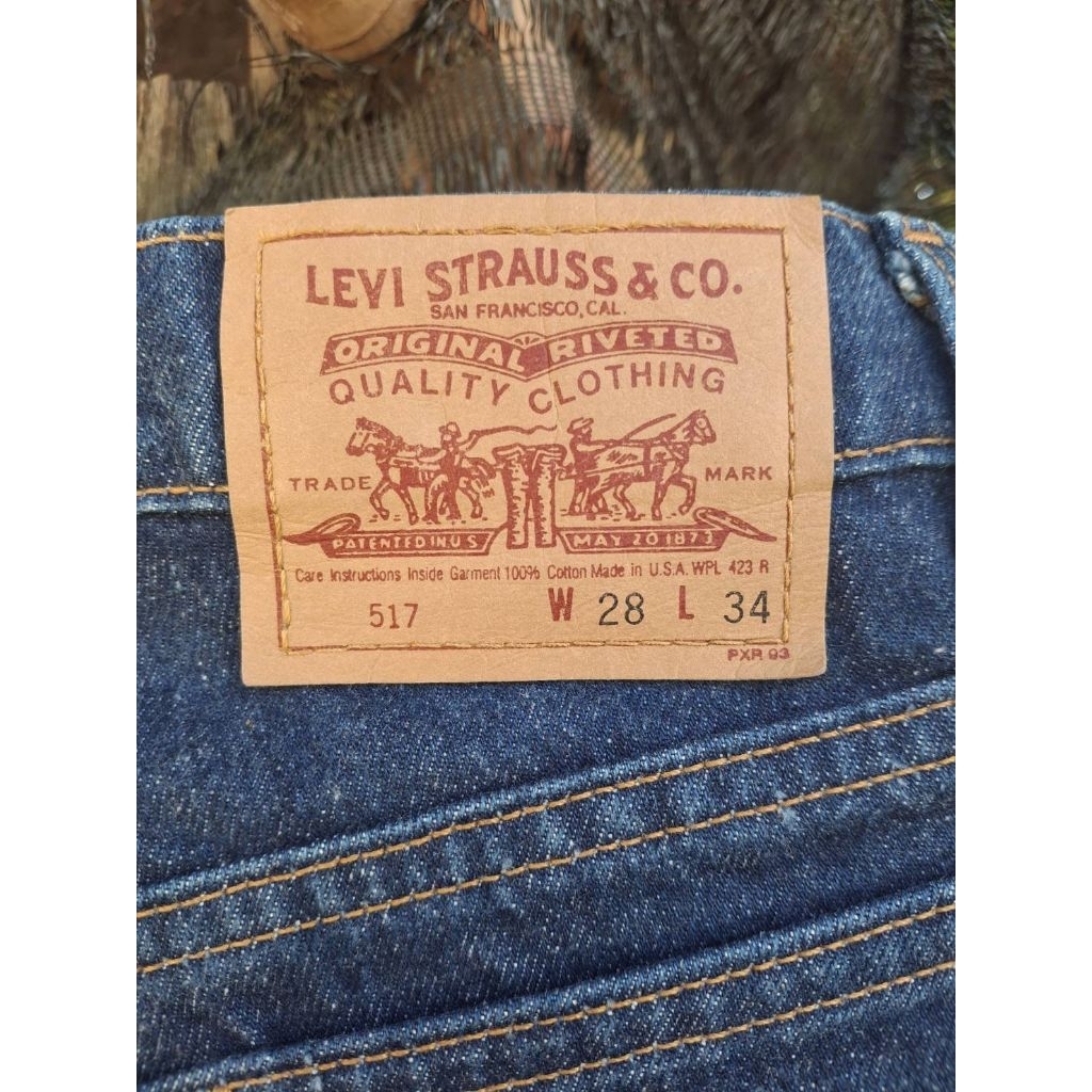 LEVI’S 517 bootcut made in USA 🇺🇸 สภาพ 95% ผ้าหนาไม่ยืด สีเข้ม ปี1996'เอว 28ยาวทั้งตัว 38.5ปลายขา 8.