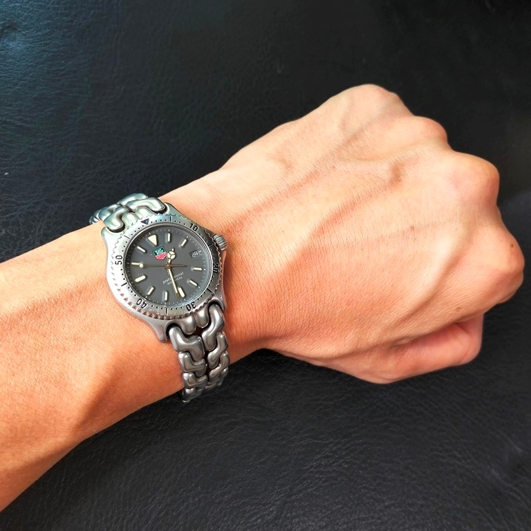 นาฬิกา Tag Heuer S99.213 ก้างปลา บอย หน้าปัดสีขาว ของแท้ มือสอง BOY Size นาฬิกาผู้ชาย Tag Heuer สภาพ