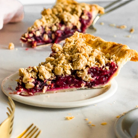 Blackberry & Apple Crumble Pie 3 Pack 330g (110g × 3) – แบล็กเบอร์รีพายเเละแอปเปิ้ลครัมเบิ้ล 3 แพ็ก 330กรัม.