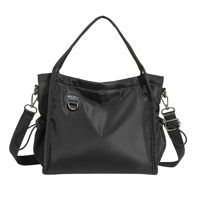 กระเป๋าโท้ตน้ำหนักเบาจุได้เยอะ กระเป๋าสะพายแฟชั่น ความจุสูง กระเป๋าสะพายข้างหญิง กระเป๋าสะพาย Bag