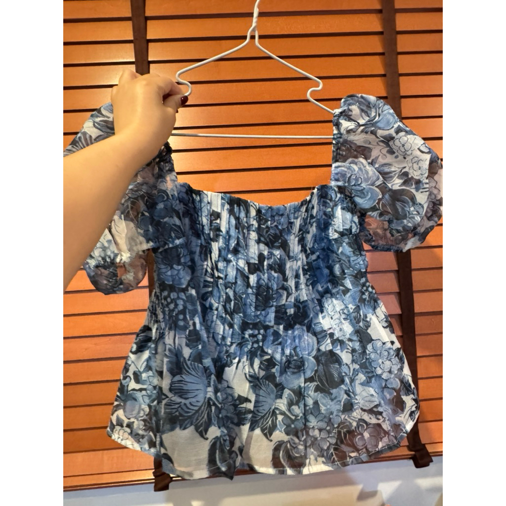 (ซักแล้วไม่เคยใส่)🦋เสื้อ Lalamer แขนพองสม๊อคหลังสีฟ้าไซส์ XL อก38-40