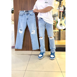 กางเกงยีนส์ขากระบอกเล็กแต่งขาดเข่า2ข้างรหัส301