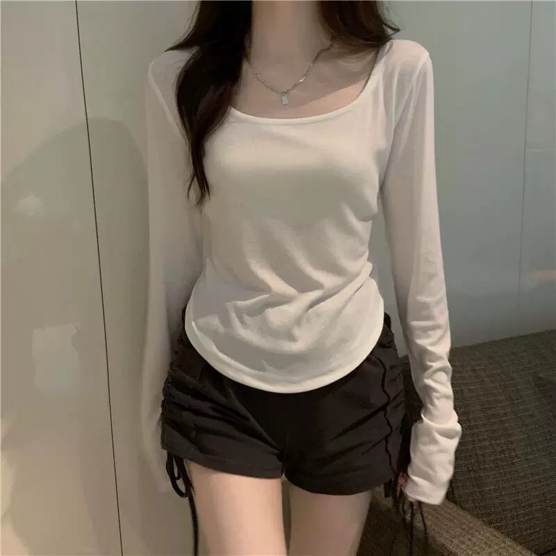 เสื้อแขนยาวผู้หญิง ทรงเข้ารูป คอเหลี่ยม สีพื้น ใช้งานได้หลากหลาย ทรงบาง