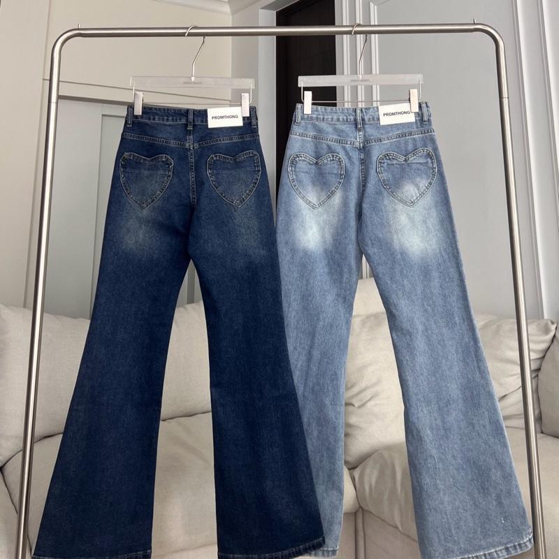 PTJ30251 กางยีนส์ขาม้าเอวต่ำแต่งกระเป๋าหลังหัวใจ PROMTHONG