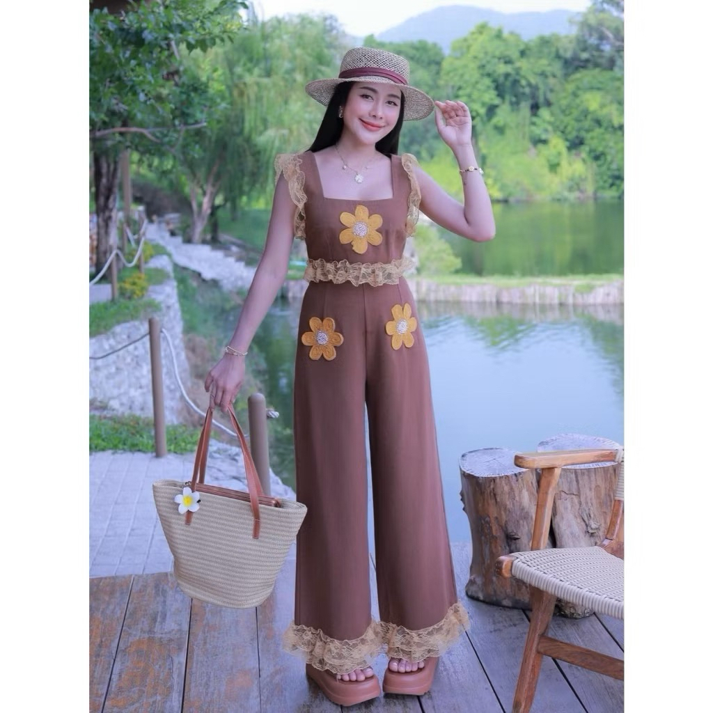 #ValleyGirlมือ1!ร้านคุณแพใส่เซตยีนส์2ชิ้นเสื้อน้ำตาลแต่งดอกระบายลูไม้+กางเกงยีนส์น้ำตาลแต่งดอกระบายล