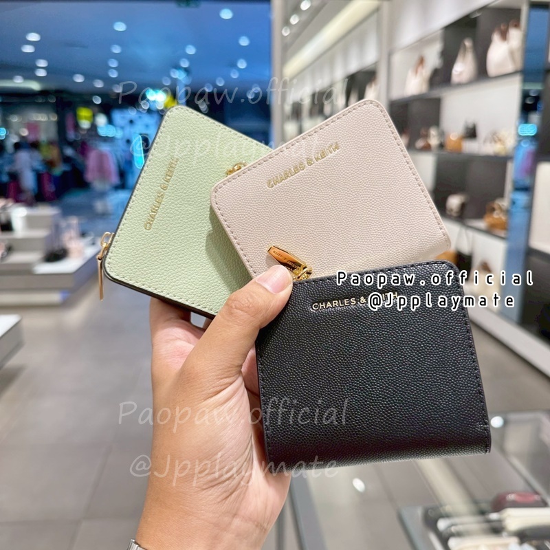 CHARLES & KEITH กระเป๋าสตางค์  รุ่น Snap Button Cardholder : CK6-50770553-3 พร้อมกล่อง ถุงผ้า และถุง