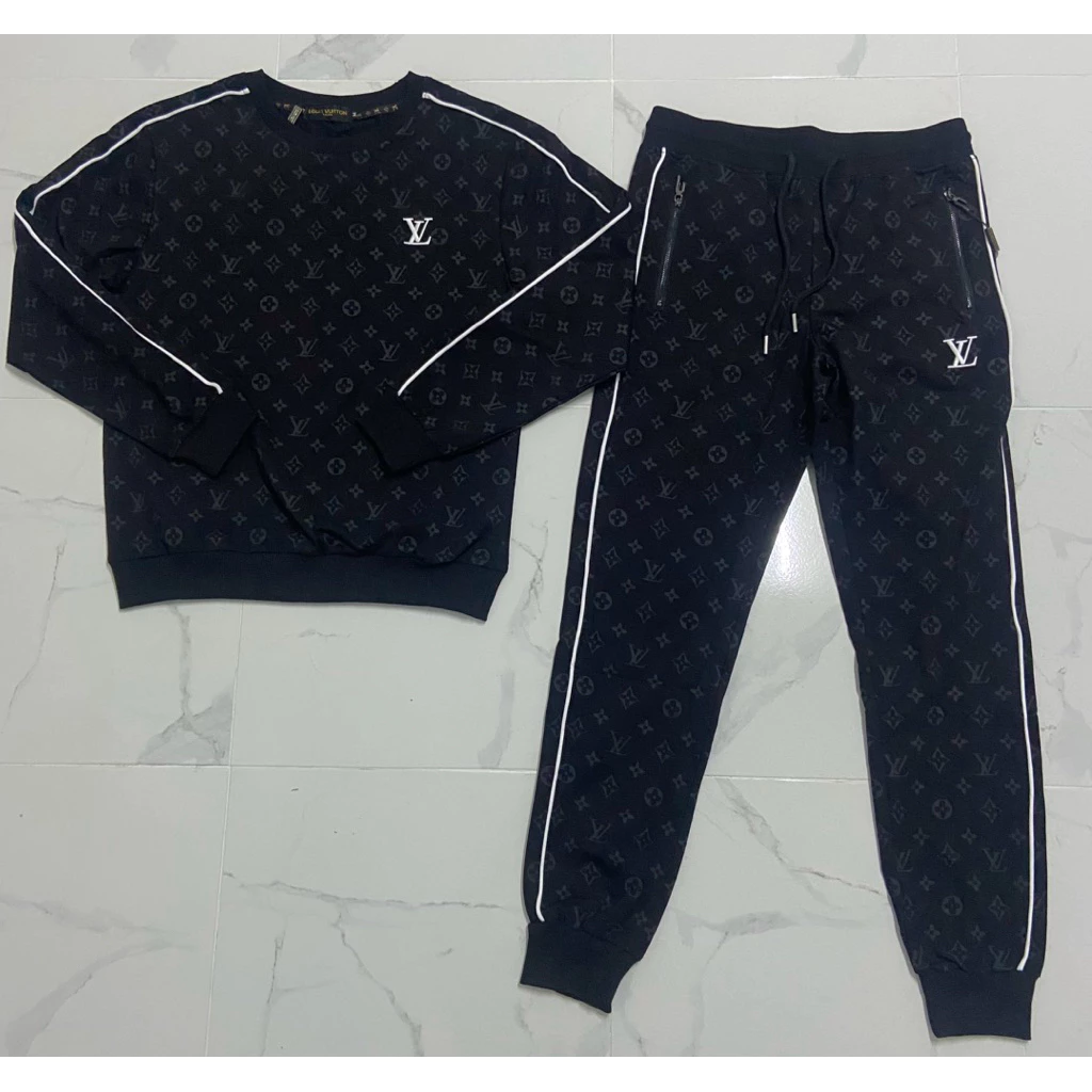 ชุดเซ็ตเสื้อแขนยาวกางเกงขายาวลายแฟชั่น