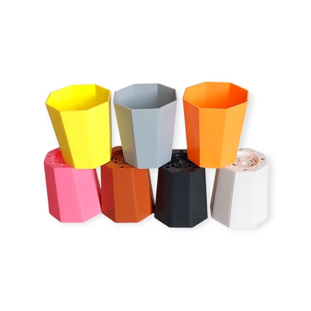 กระถางพลาสติก 2.5 นิ้ว แปดเหลี่ยม