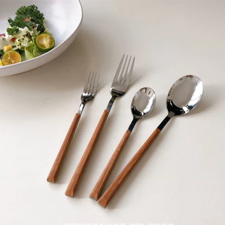 Preemperth-ช้อนส้อมมีด ด้ามพลาสติก ลายไม้ สไตล์เกาหลีมินิมอล มีส่งด่วน..พระราม 2