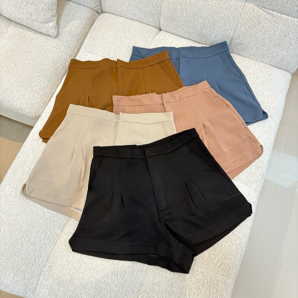 KGL | กางเกงขาสั้น ทรงขาบาน แต่งปลายขาเว้า ใส่แล้วต้นขาดูเล็กลง เอวสูง รุ่นใหม่ล่าสุด