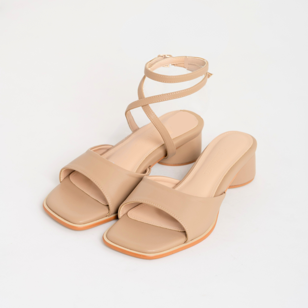 Plush Studios Chloe Sandals รองเท้าแตะเปลี่ยนสายได้