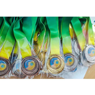 03 เหรียญรางวัล โลหะหนา 2 มิล ขนาด 5 เซ็นติเมตร พร้อมสายสี (ทำสติ๊กเกอร์ข้อความหรือโลโก้ให้ฟรี)