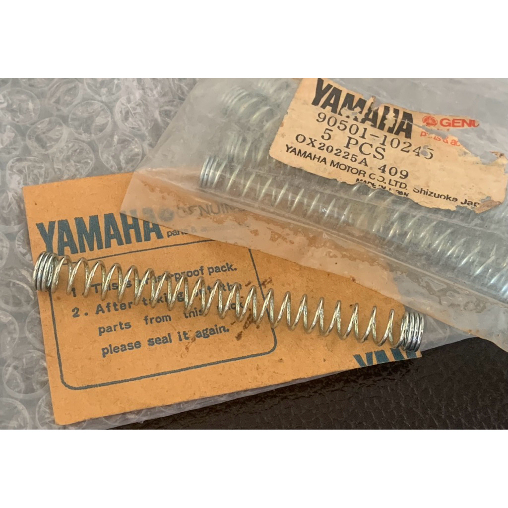 Yamaha RXS RXK RXZ YL2 DT100 DT125 RX100 สปริงสายเบรคหลัง แท้ 1ชิ้น ไม่ได้ถุงพาสนะครับ