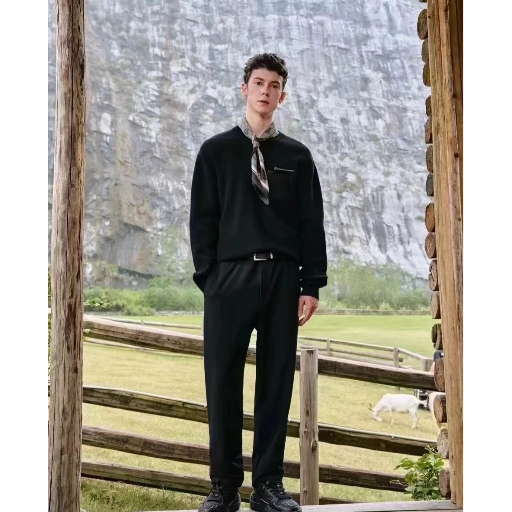 Houndstooth Shinori Scarf for the Modern Man  ผ้าพันคอลายชิโนริ ฮาวด์สทูธ คลาสสิค เรียบ เท่ - รูปที่ 2