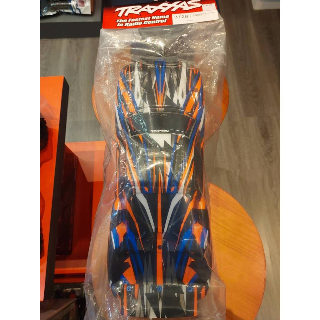 TRAXXAS 3726T Body, Rustler® VXL, orange (painted decals applied)