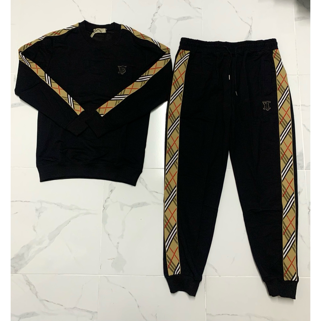 ชุดเซ็ตเสื้อ+แขนยาวกางเกงขายาว ลายแถบ ลายแฟชั่น