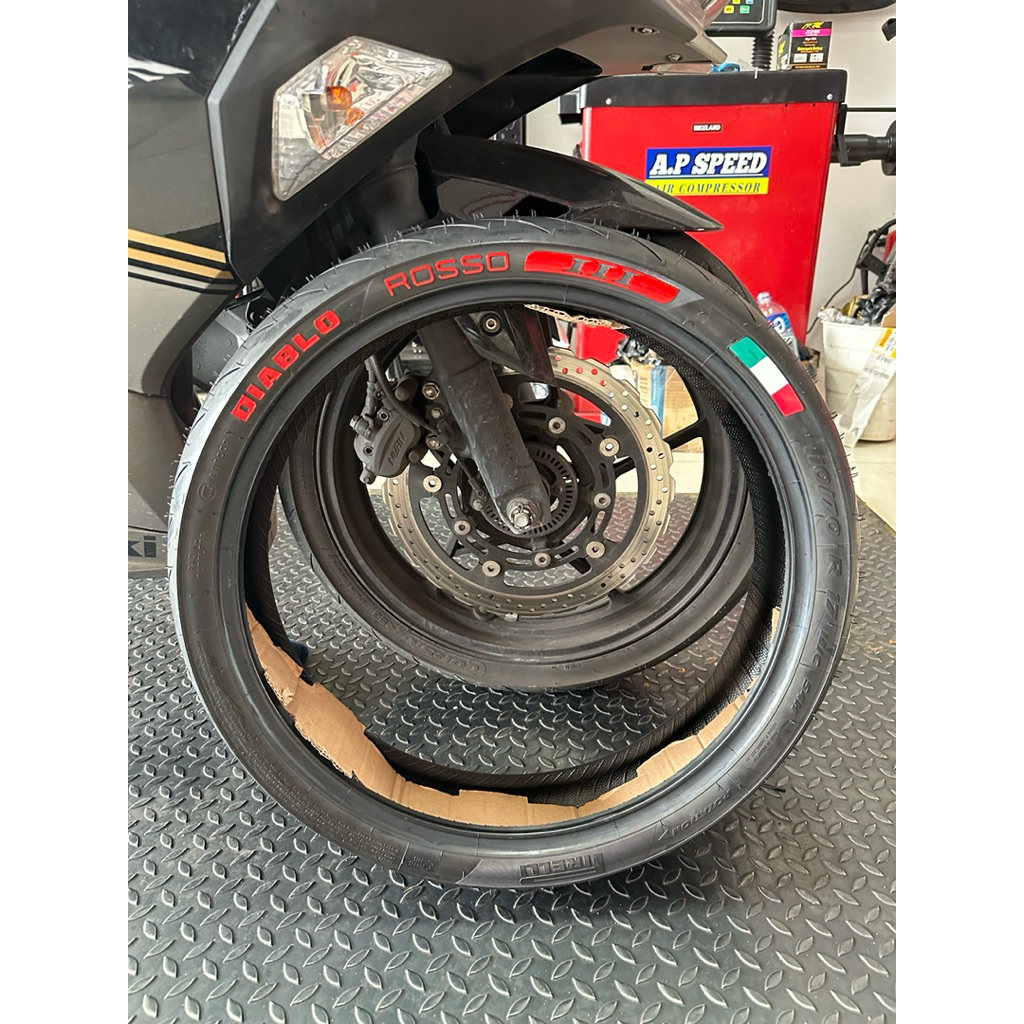 ยางหน้าหลังpirelliขอบ17rosso3