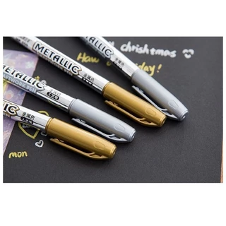 ปากกามาร์คเกอร์ สีเมทัลลิค สีทอง สีเงิน เส้นปากกา 1.5mm เขียนครั่งแว๊กขี้ผึ้ง กระดาษระบายสีต่างๆ