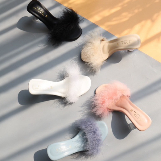 YOURSHOES O93 / รองเท้าส้นสูง 3.5 นิ้ว รองเท้าส้นแก้วแต่งขนมิ้ง รองเท้าผู้หญิง