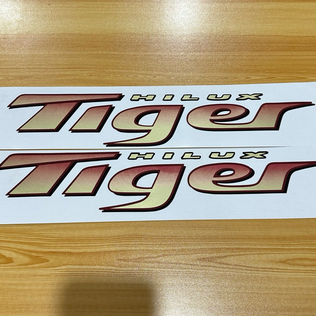 สติ๊กเกอร์* TIGER D4D  ปี 2002 ติดข้างท้ายกระบะ Toyota Hilux ( ราคาต่อคู่ มี 2 ชิ้น )