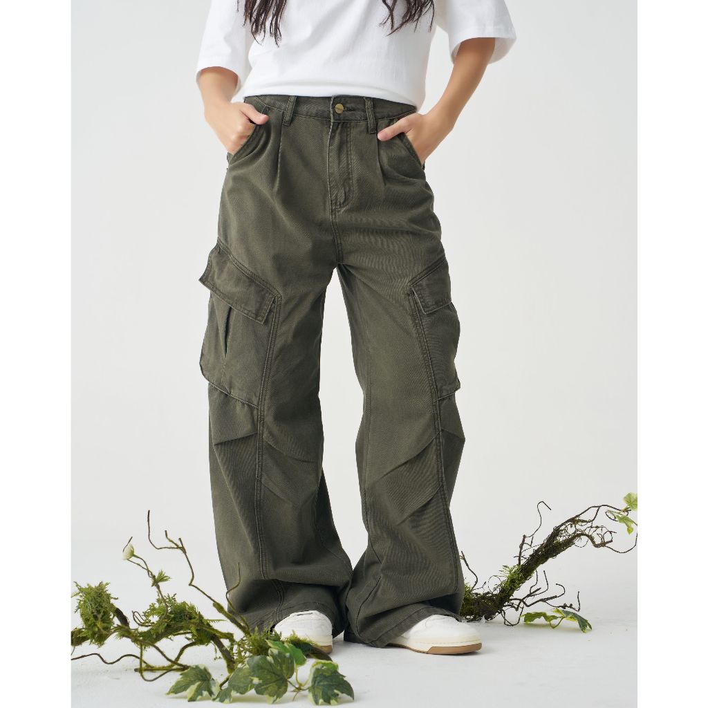 Niyom Jeans collection The Forest : รุ่น  BCG006 กางเกงทรงกระบอกคาโก้