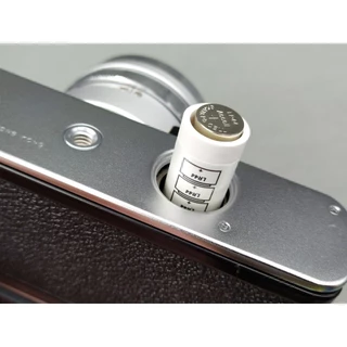 YASHACA ELECTRO 35 อะแดปเตอร์แปลงถ่านกระดุม LR44 ใช้กับกล้องหลายรุ่น
