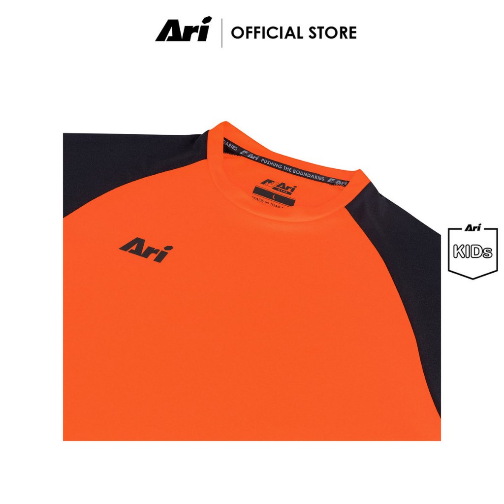 ARI KIDS ESSENTIAL 2TONES TEAM JERSEY - NEON ORANGE/BLACK (AAP2423-30) เสื้อฟุตบอล เด็ก อาริ ESSENTIAL 2TONES สีส้มดำ - รูปที่ 2