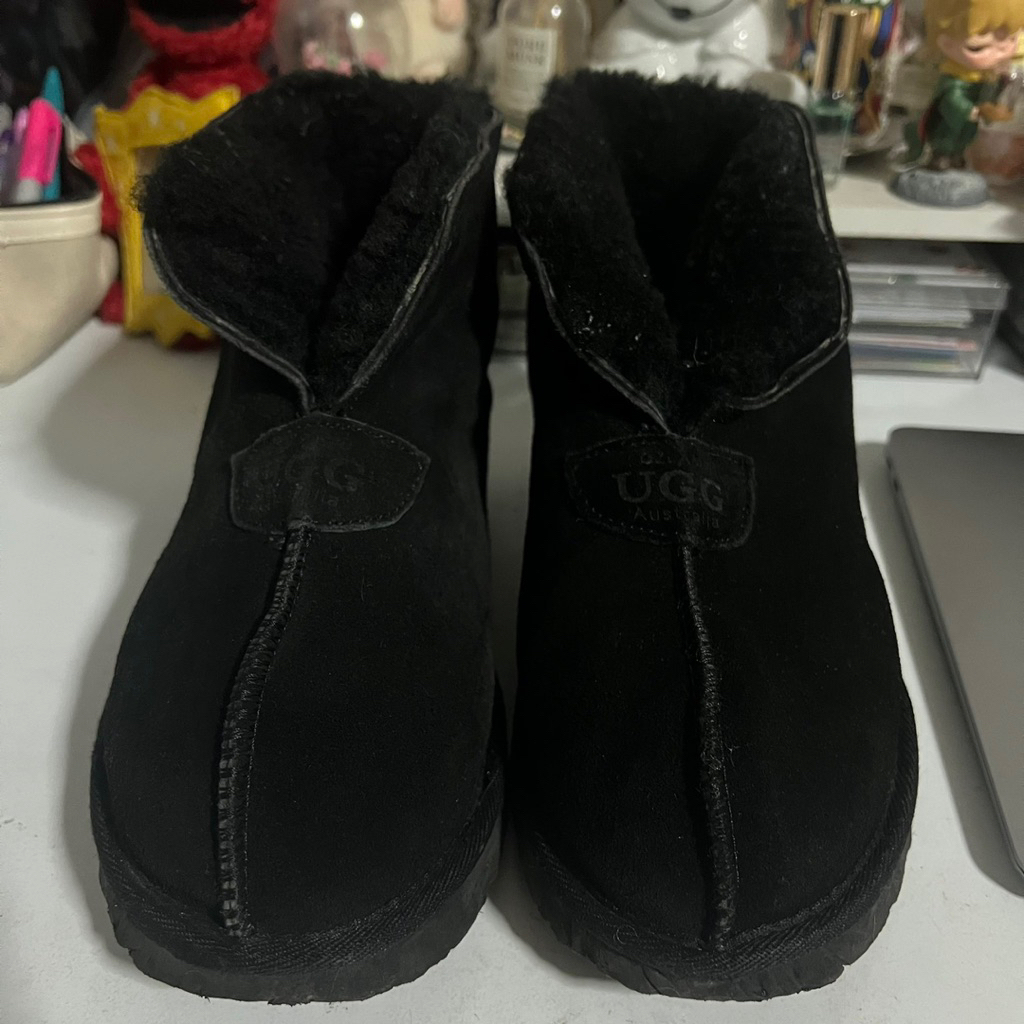 UGG รองเท้าugg (มือสอง) สีดำ