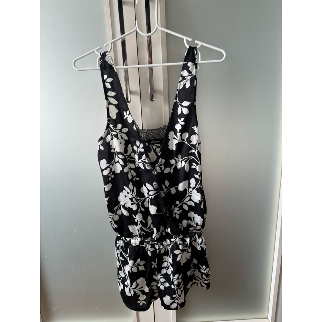 จั๊มกางเกงป้าย  Etam