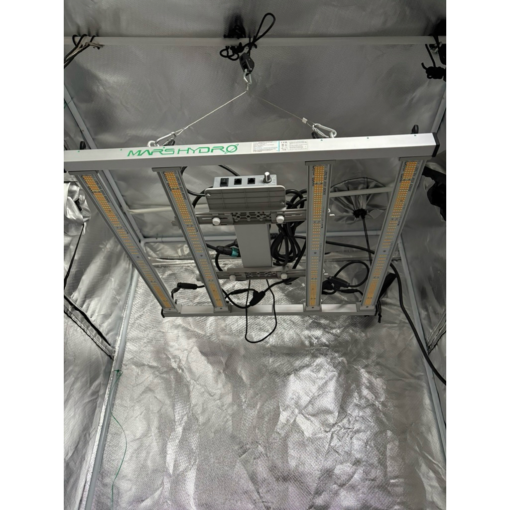 ไฟปลูกพืชมือสอง mars hydro fce3000ใช้งานน้อยมีกล่องใบรับประกันครบ