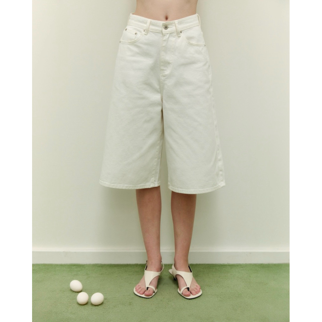 MAINECOON - June White Bermuda Denim