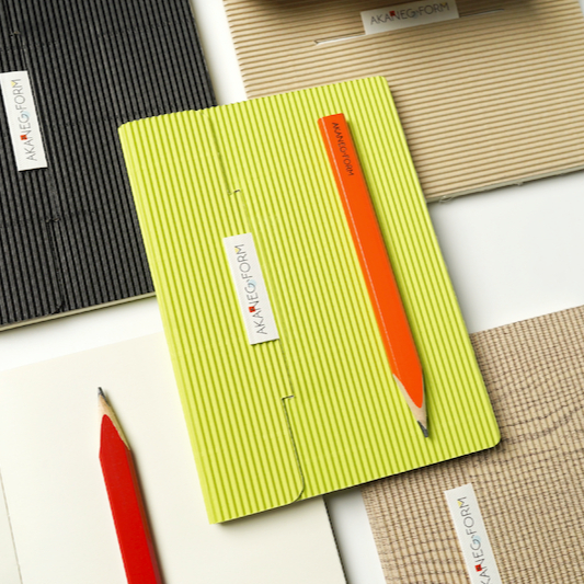 สมุดโน๊ต A5 ปกลอนลูกฟูก Akaneg Form Sketch Book