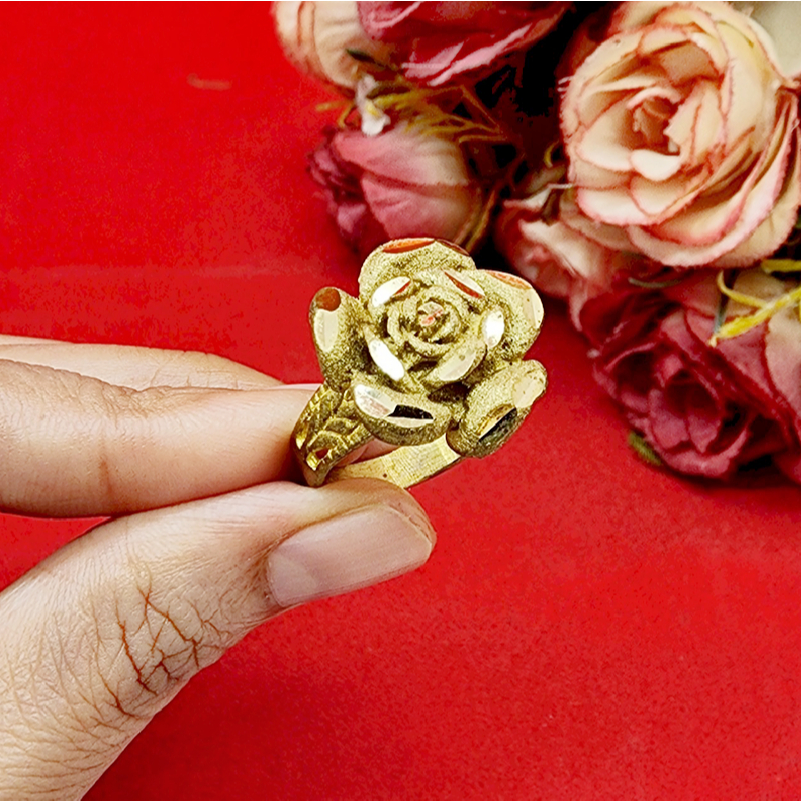 แหวนงานดิบทองเหลืองลายกุหลาบตัดลาย ดีไซส์สวย แฟชั่น งานดิบไม่ได้ชุบ ทองเหลืองโบราณ ใส่ได้ทุกโอกาส พร้อมส่ง