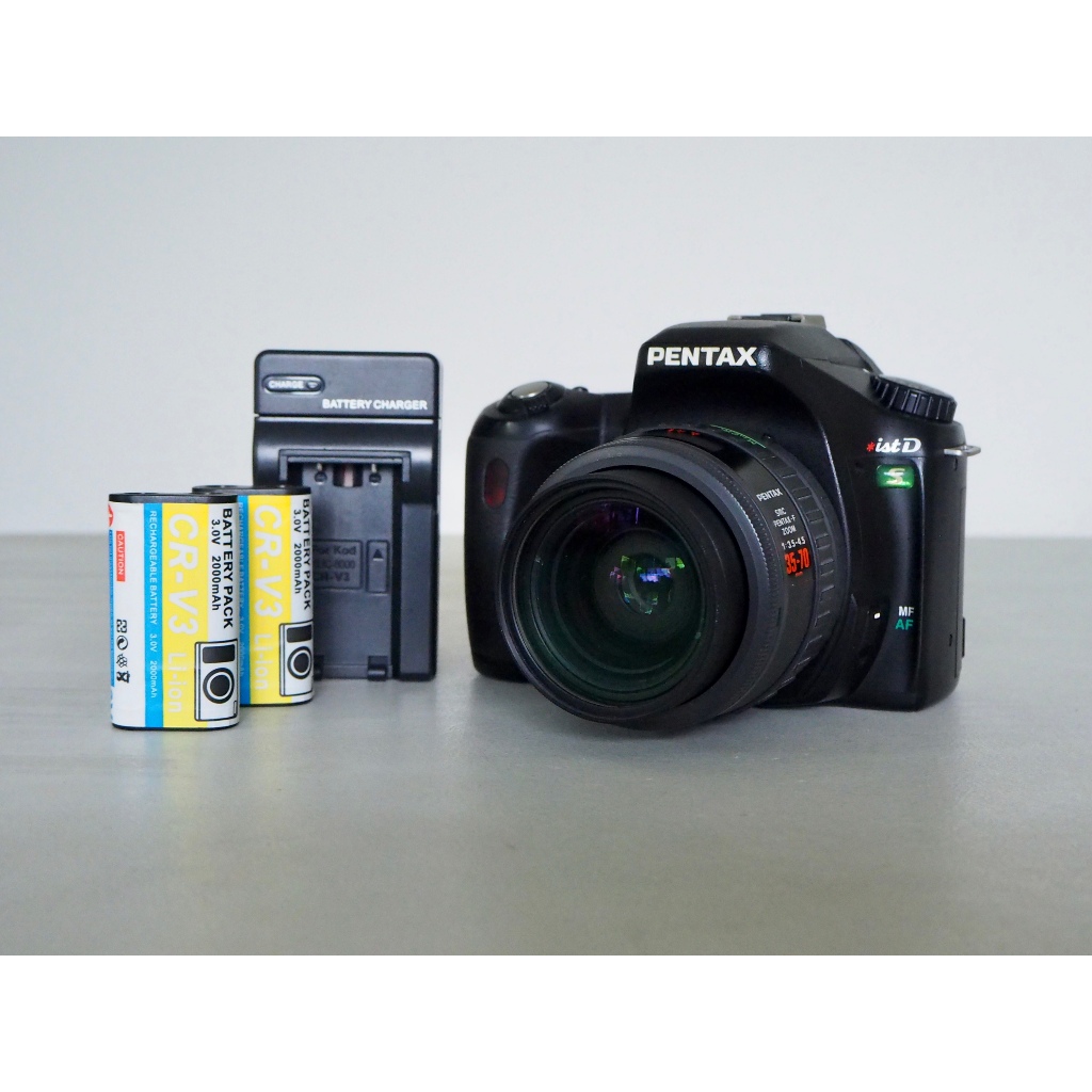 กล้องดิจิตอล Pentax ist D  DSLR       .