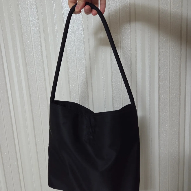 Mucu And Ebony Nearest Bag (Black, Cream, Red, Lemon, Silver, Light Blue, Lilac, Lime, Pink)