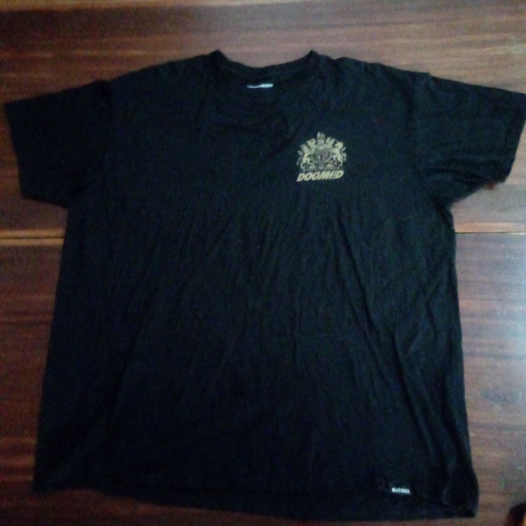 เสื้อสเก็ต Etnies. สาระรูปไวกิ้ง