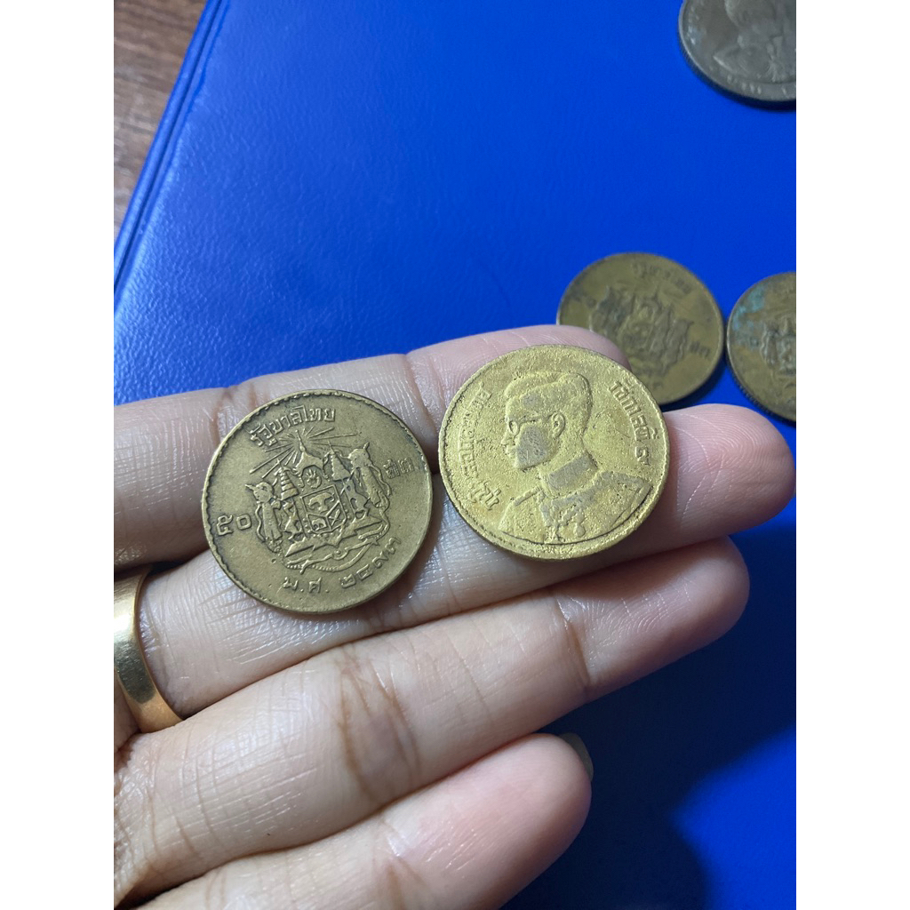 เหรียญ 50 สตางค์ปีหายากปี 2493 ปีแรกในรัชกาลที่9 สภาพผ่านการใช้งานคละกันไป