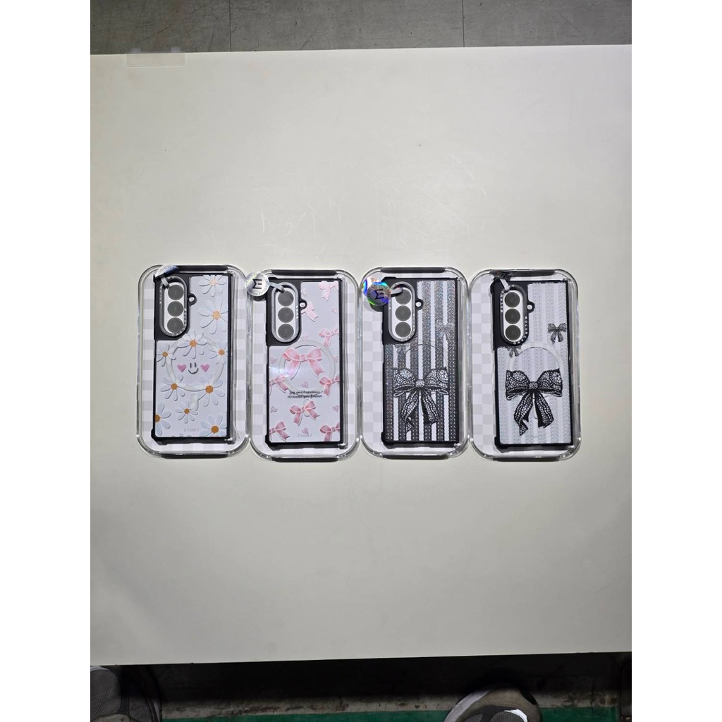 “พร้อมส่ง” เคส Molan Cano ลายโบว์/ดอกไม้ แม่เหล็ก ZFold7