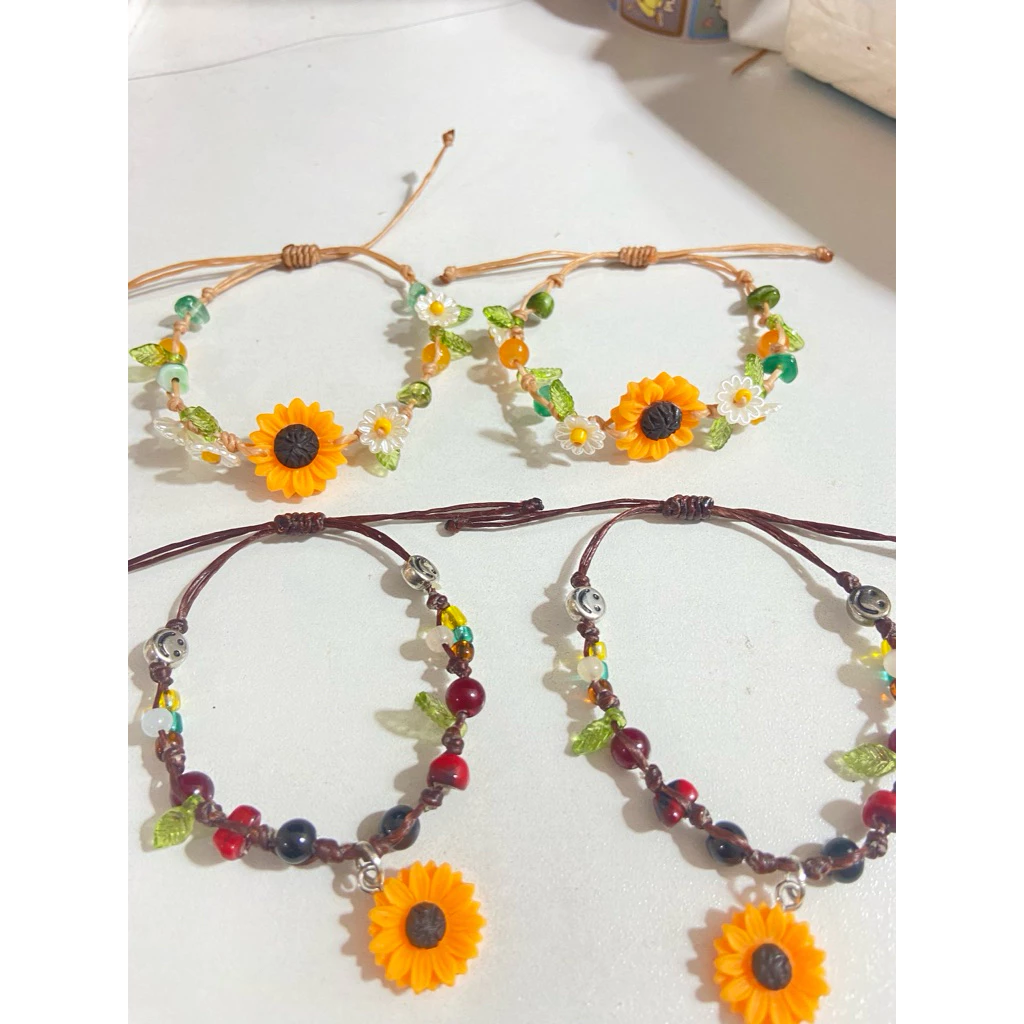 สร้อยข้อมือเชือกเทียน ทานตะวัน🌻 พร้อมจัดส่ง 1-2วัน