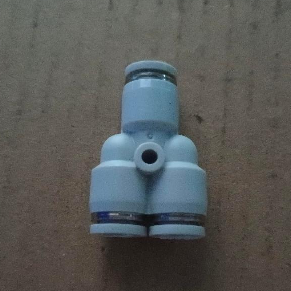 PY6 Airtac  PY: Push Lock Fitting. Union สินค้าคงเหลือ/ชิ้น = 4 (PK-G041)