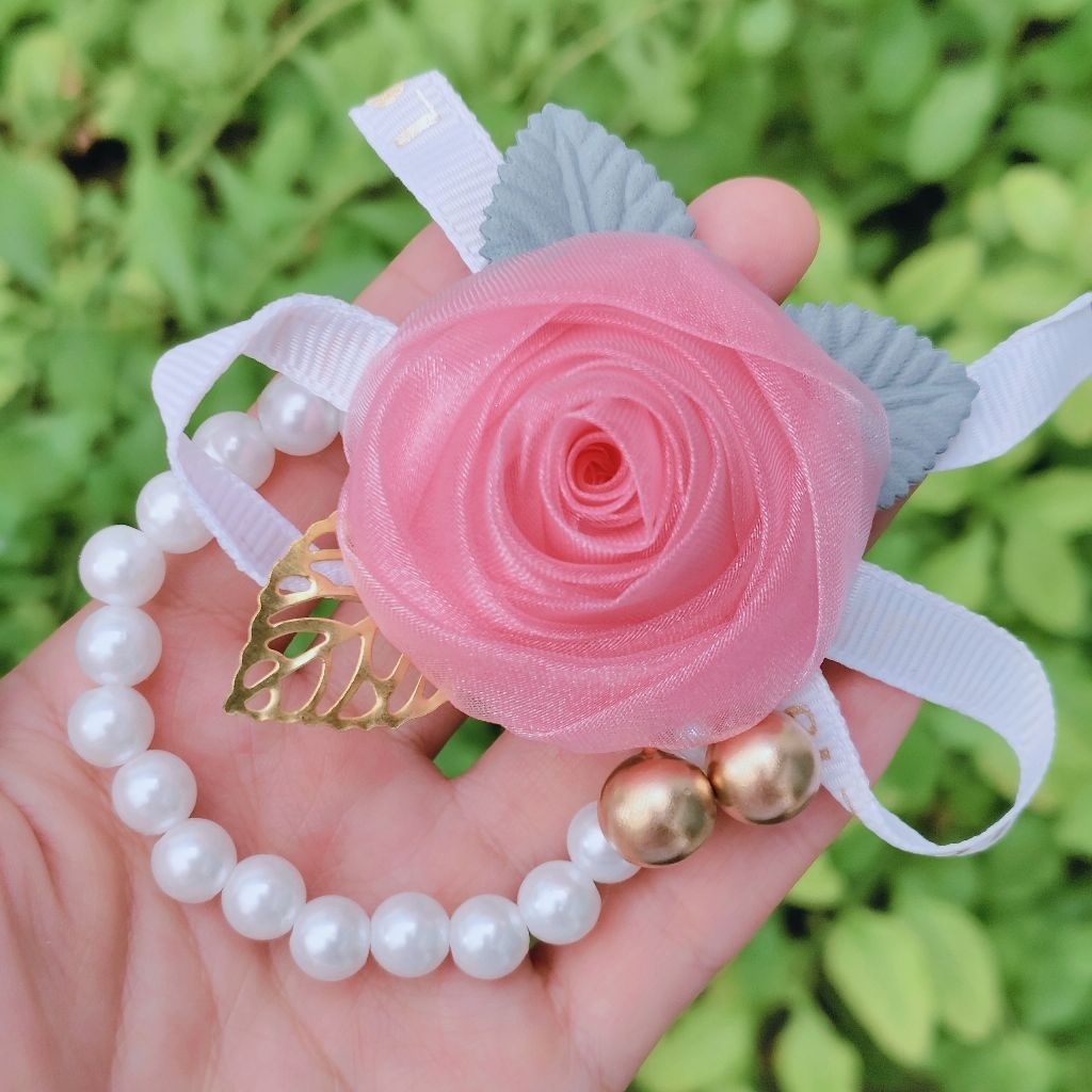 ข้อมืองานแต่ง สีชมพู สีเบจ ส่งไวจากไทย ส่งด่วน