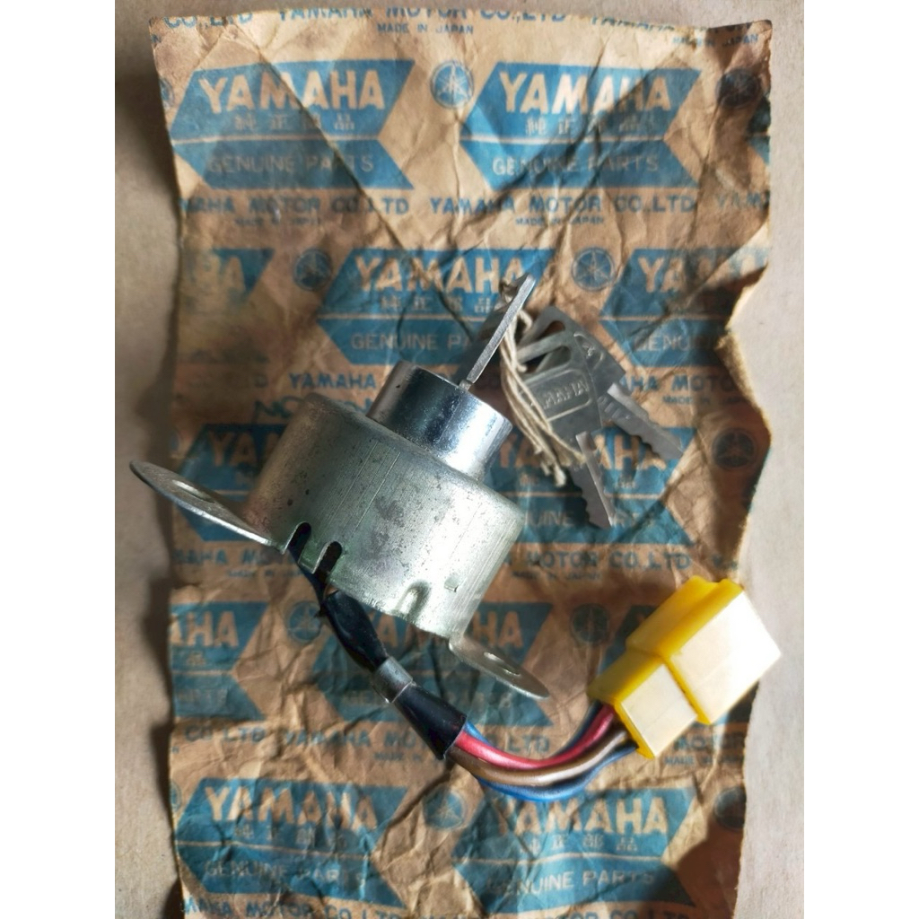 สวิตช์กุญแจ Yamaha U5 U5A U7 U7E 1968 P.267-82508-10 แท้ใหม่ AD Made in japan หายาก