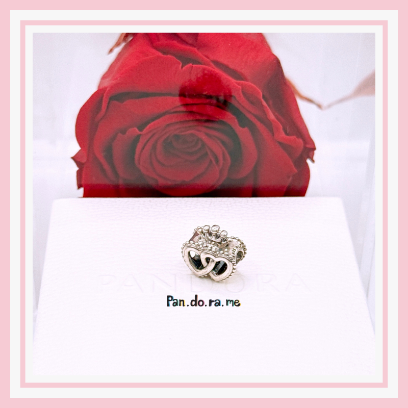 [พร้อมส่ง สินค้าแท้  ] *ชาร์มหัวใจแพน** Crown & Interwined Hearts Charm
