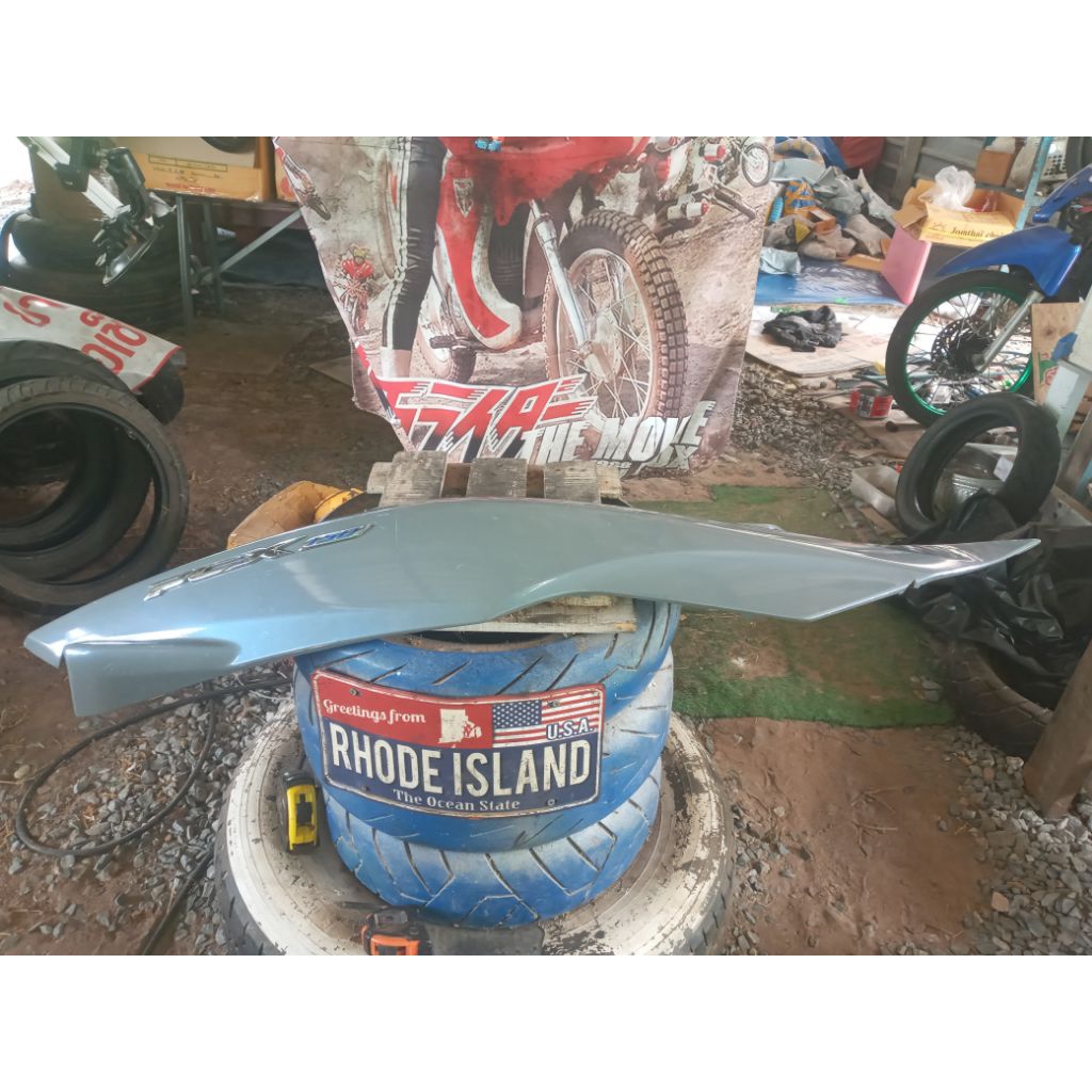 อะไหล่มอไซมือสองมือ2ฝาข้างหลังฝั่งขวาpcxแท้มือ2สีเทาแลมโบ